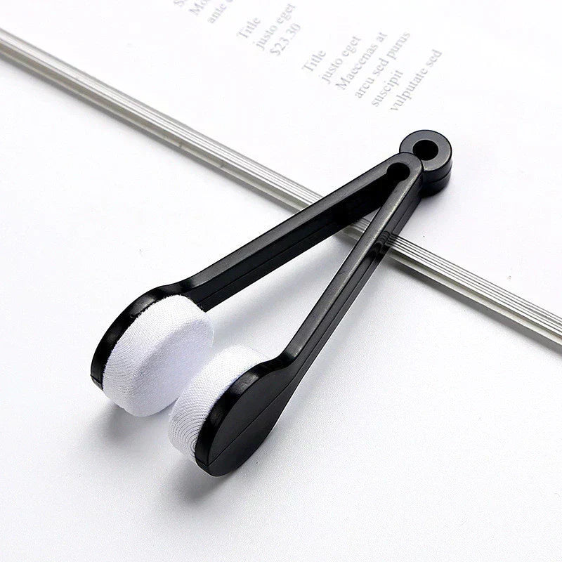 2-in-1 Microfibre Lens Cleaner